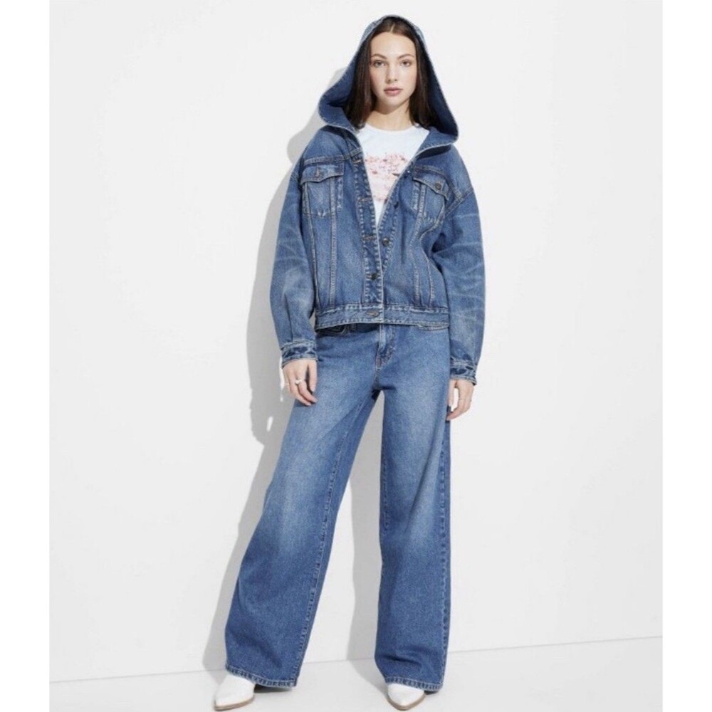 Women's Oversized Hooded Denim Jacket - Wild Fable Medium Wash Size XS Midweight